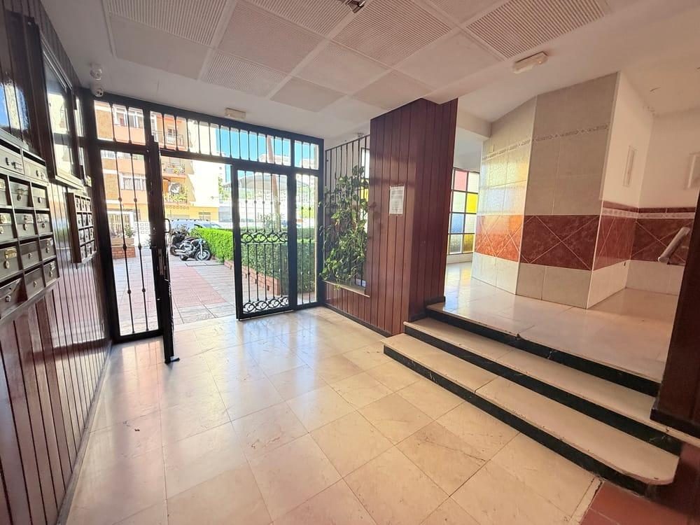 Los Boliches - Piso, 2 Dormitorios, Terraza, Pleno Centro — Foto 24