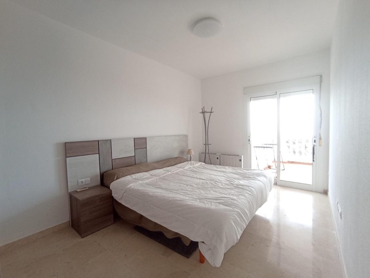 FANTASTICA VILLA EN ZONA BAJA DE LA CAPELLANIA CON PISCINA Y APARTAMENTO INDENDIENTE — Foto 9