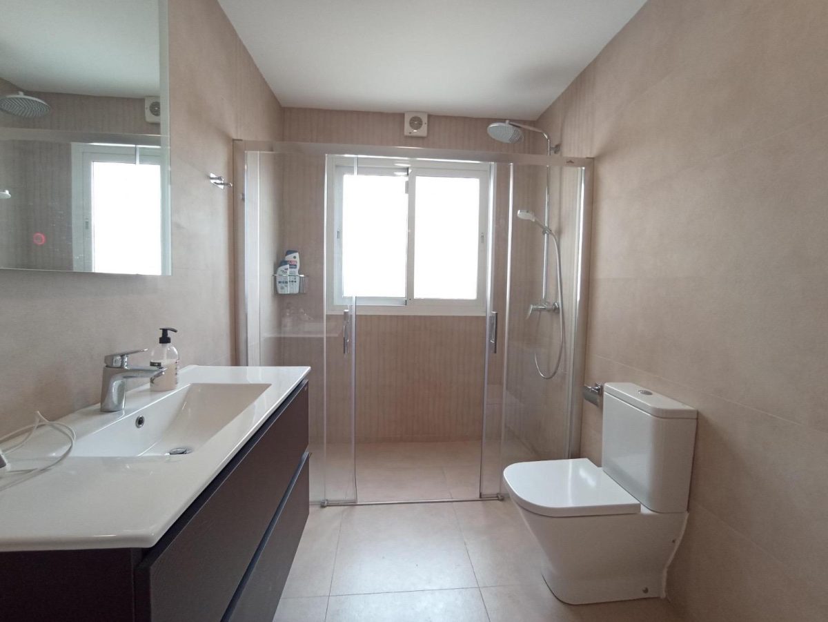 FANTASTICA VILLA EN ZONA BAJA DE LA CAPELLANIA CON PISCINA Y APARTAMENTO INDENDIENTE — Foto 11