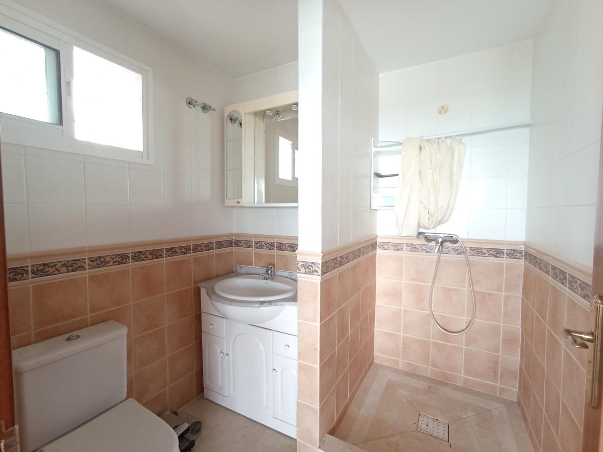 FANTASTICA VILLA EN ZONA BAJA DE LA CAPELLANIA CON PISCINA Y APARTAMENTO INDENDIENTE — Foto 24
