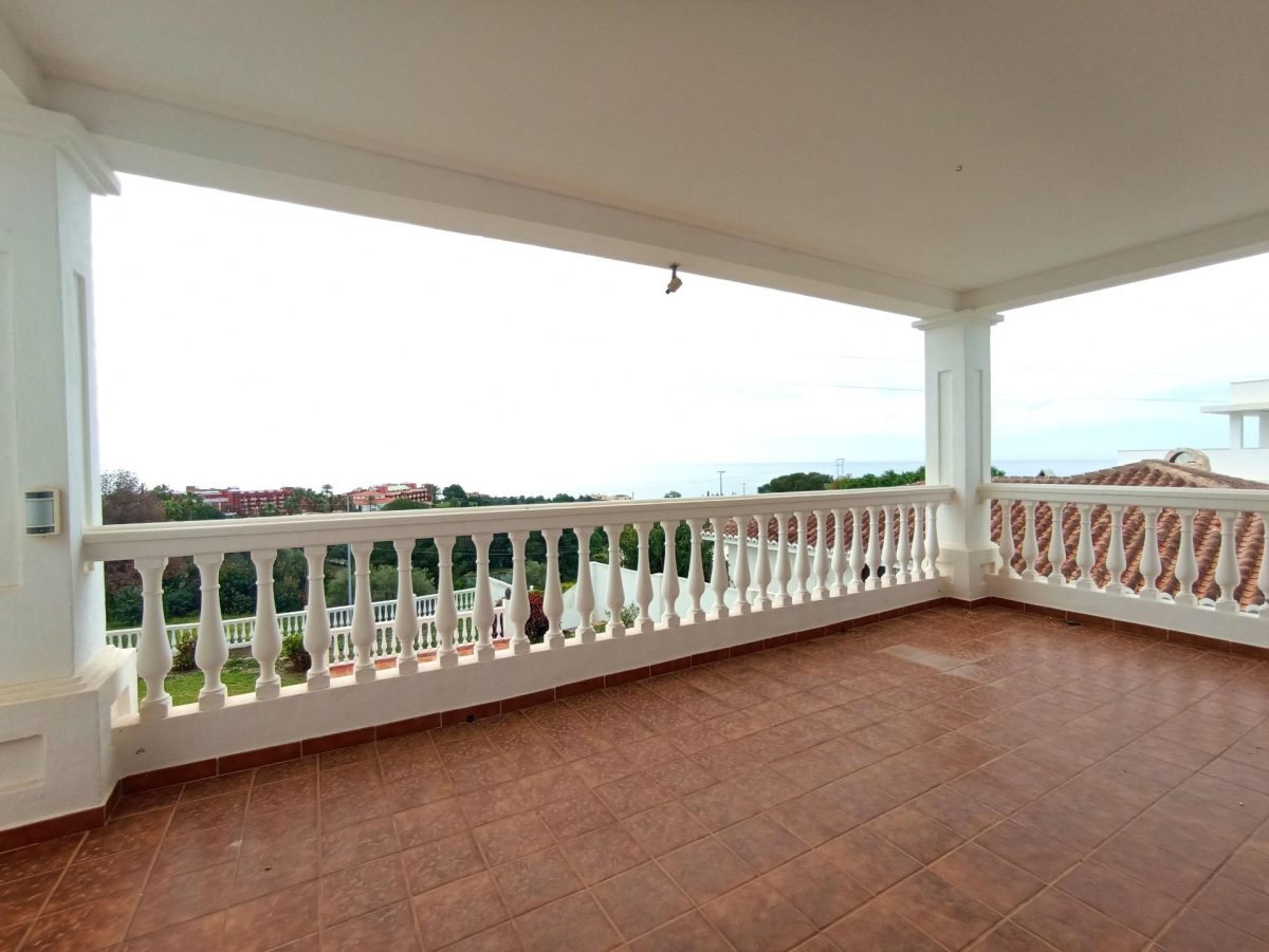 FANTASTICA VILLA EN ZONA BAJA DE LA CAPELLANIA CON PISCINA Y APARTAMENTO INDENDIENTE — Foto 14