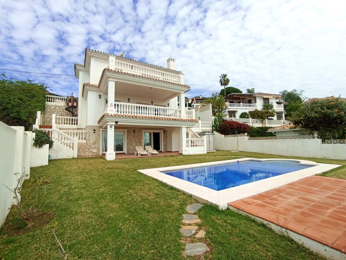 FANTASTICA VILLA EN ZONA BAJA DE LA CAPELLANIA CON PISCINA Y APARTAMENTO INDENDIENTE — Foto 28