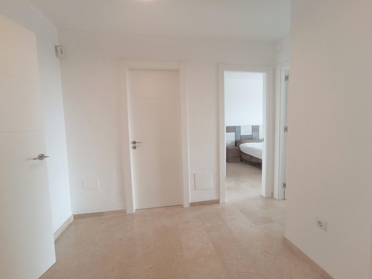 FANTASTICA VILLA EN ZONA BAJA DE LA CAPELLANIA CON PISCINA Y APARTAMENTO INDENDIENTE — Foto 21