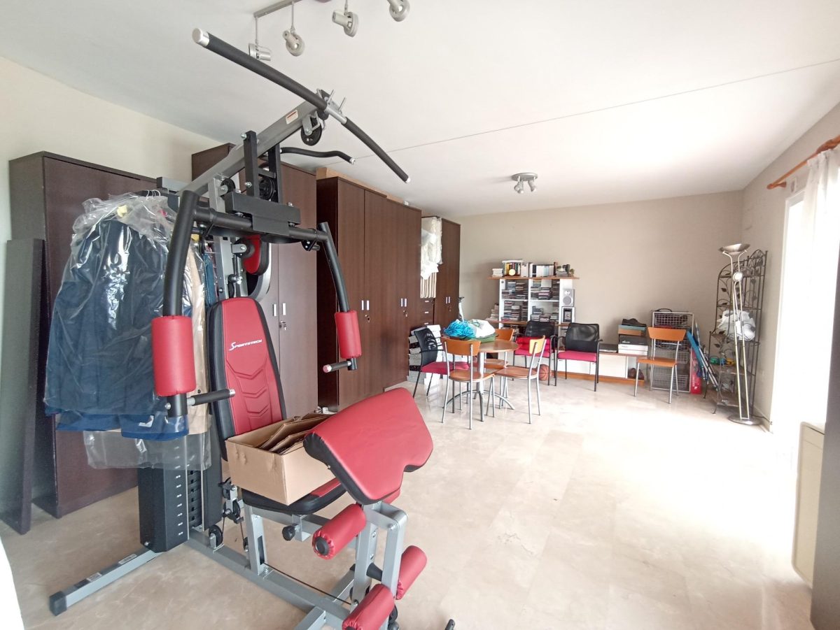 FANTASTICA VILLA EN ZONA BAJA DE LA CAPELLANIA CON PISCINA Y APARTAMENTO INDENDIENTE — Foto 22