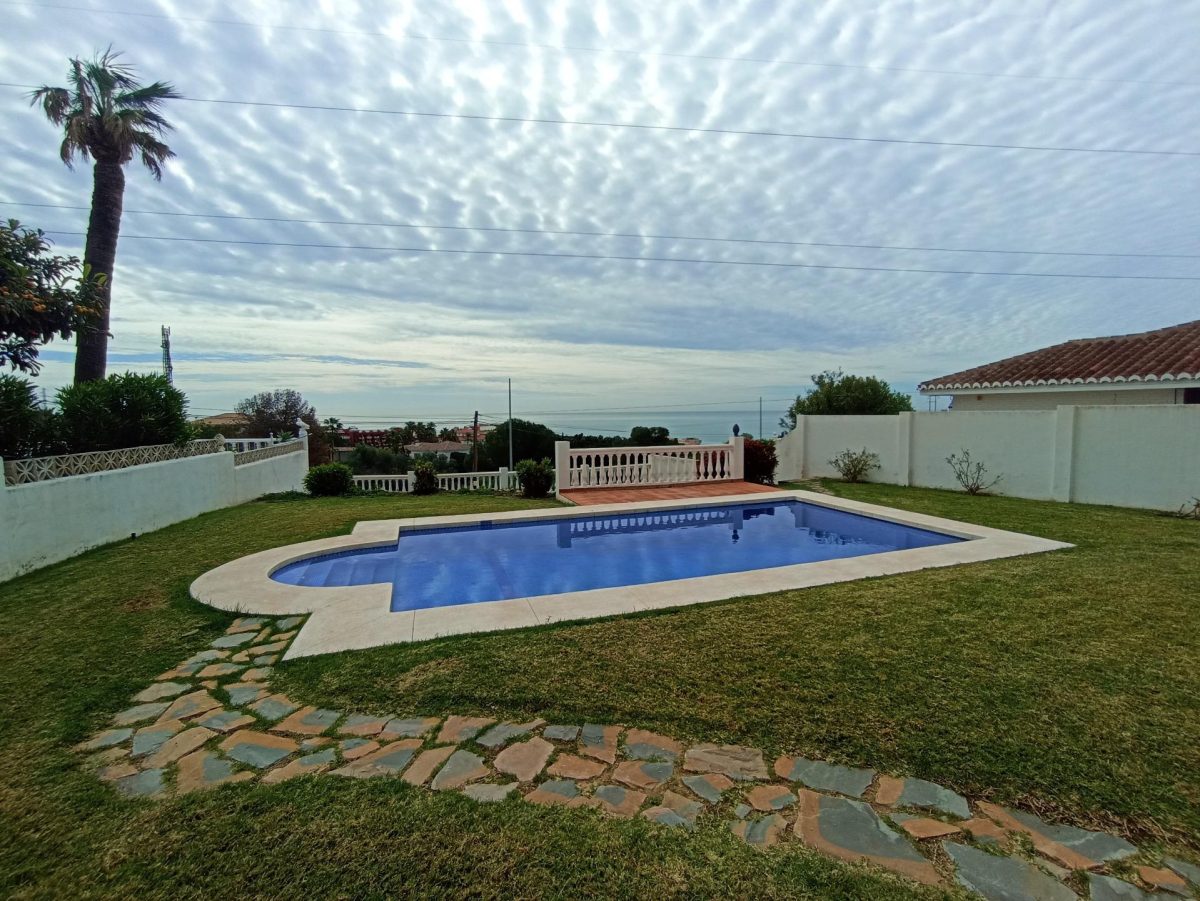 FANTASTICA VILLA EN ZONA BAJA DE LA CAPELLANIA CON PISCINA Y APARTAMENTO INDENDIENTE — Foto 30