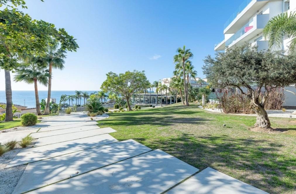 El Faro - Piso, 3 Dormitorios, Terraza, Piscina y Jardín, Garaje y Trastero, 50m de La Playa — Foto 29