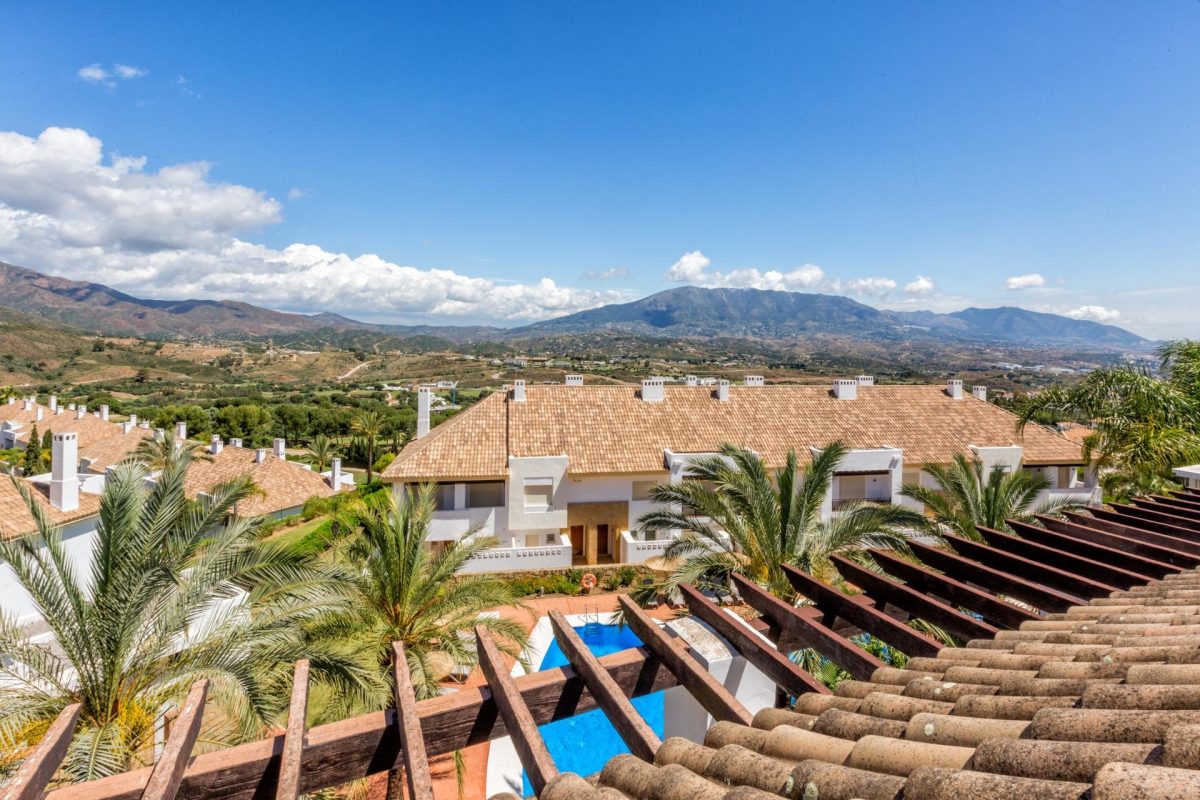 Adosado 3 Dorm. con Vistas al Golf en La Cala – Jardín Privado y Piscina — Foto 29