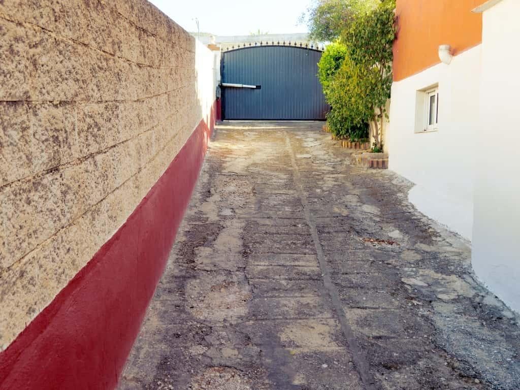 Alhaurín de la Torre - Casa, 4 Dormitorios, Terraza, Piscina, Garaje y Trastero — Foto 7