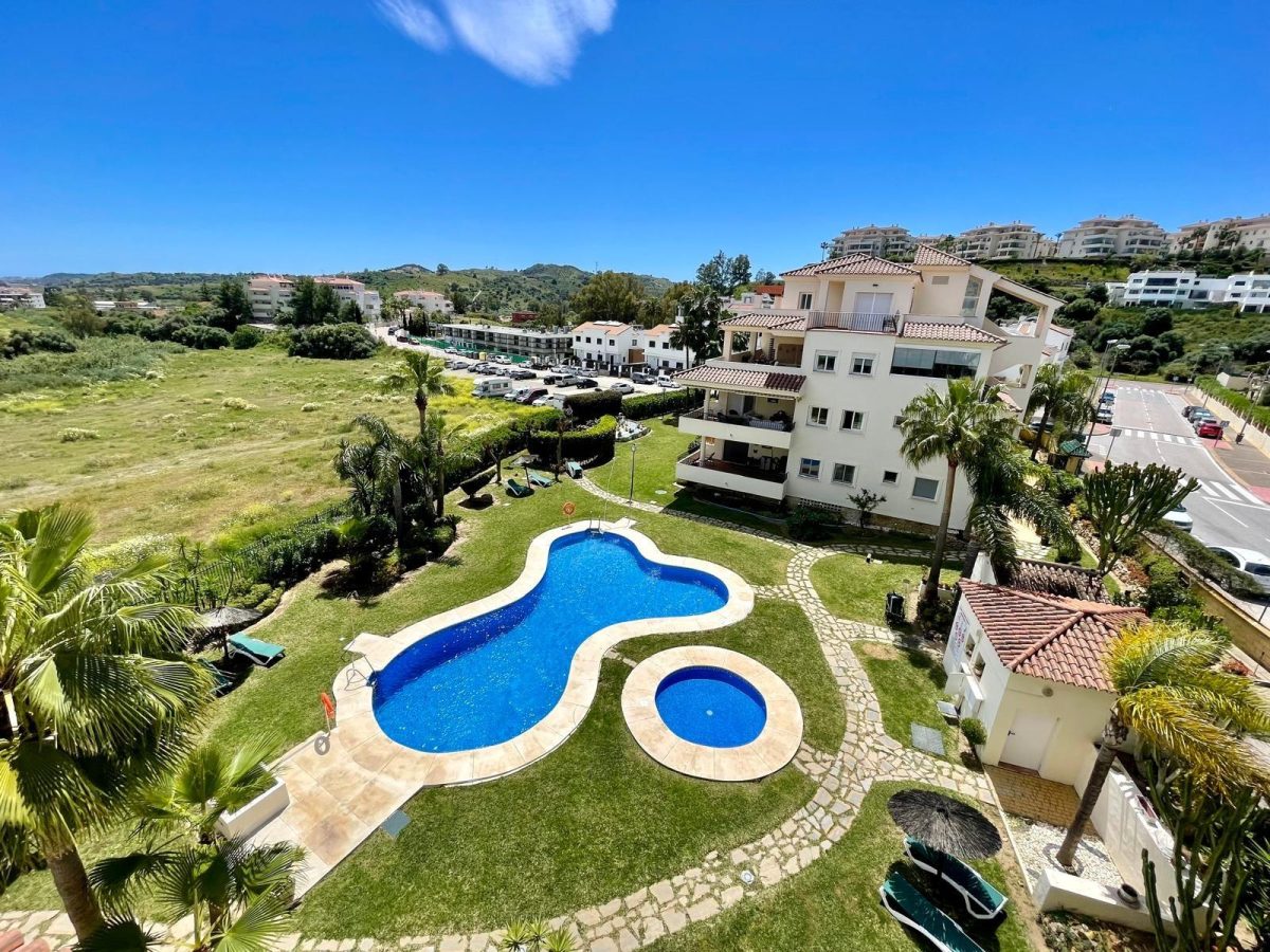 Ático en Venta en La Cala Hills, Mijas – ¡Sol, Espacio y Confort Todo el Año! — Foto 7