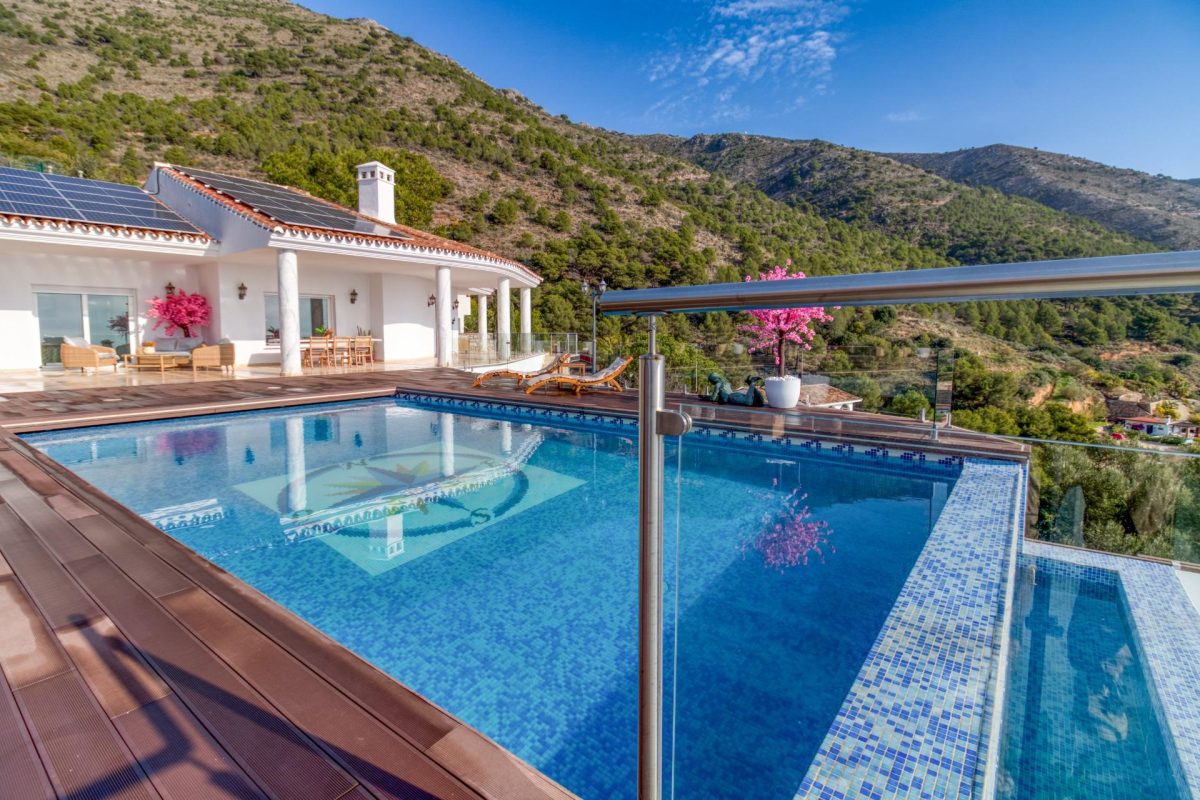 Mijas - Villa, 5 Dormitorios, Piscina, Terraza, Jardín, Garaje — Foto 23