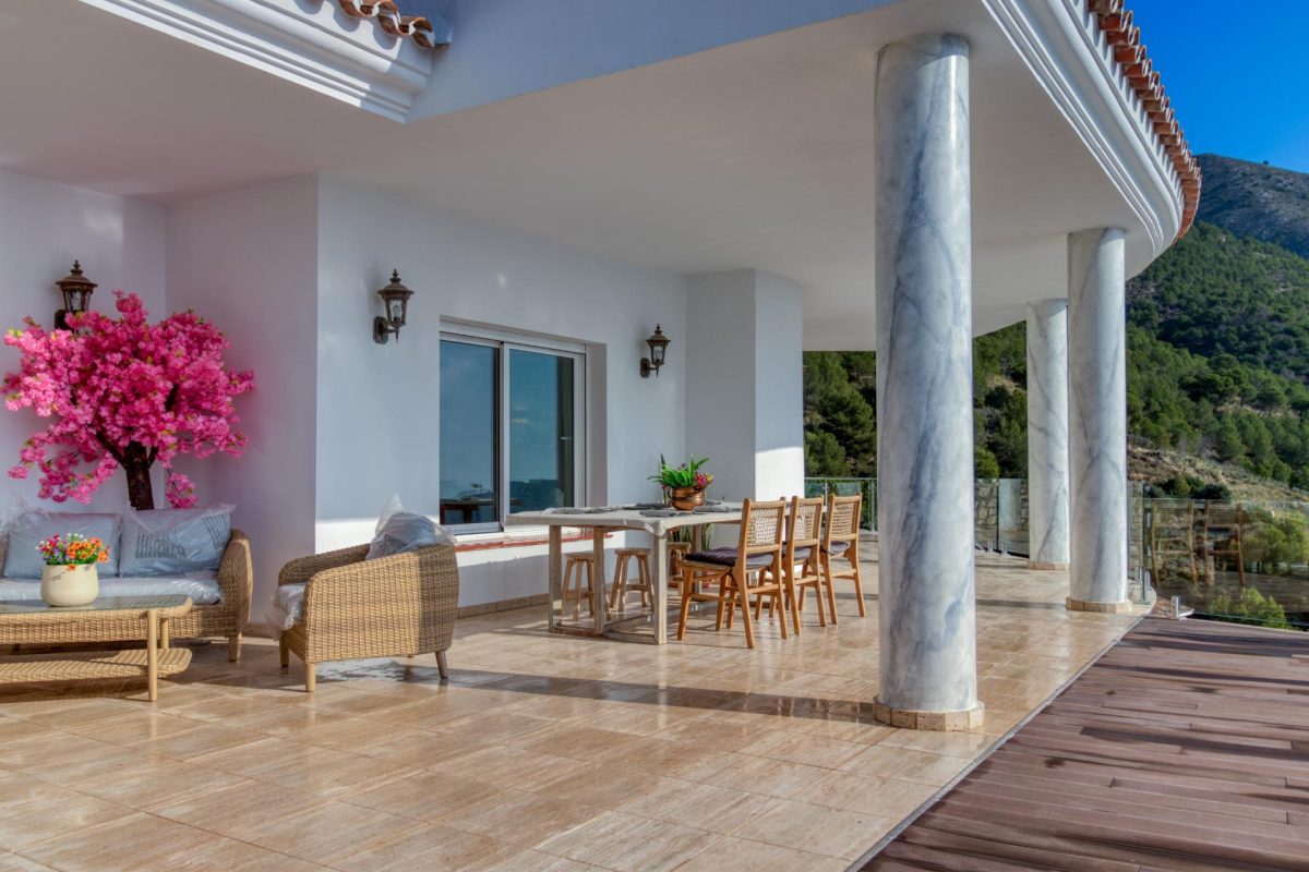 Mijas - Villa, 5 Dormitorios, Piscina, Terraza, Jardín, Garaje — Foto 2
