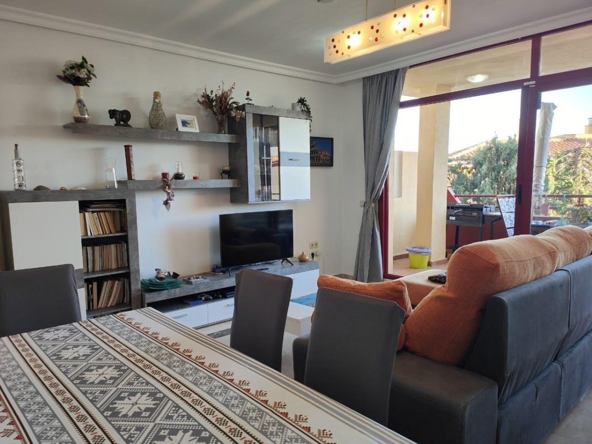 ¡Descubre tu futuro hogar en Benalmádena, a solo 200 metros de la playa! — Foto 29
