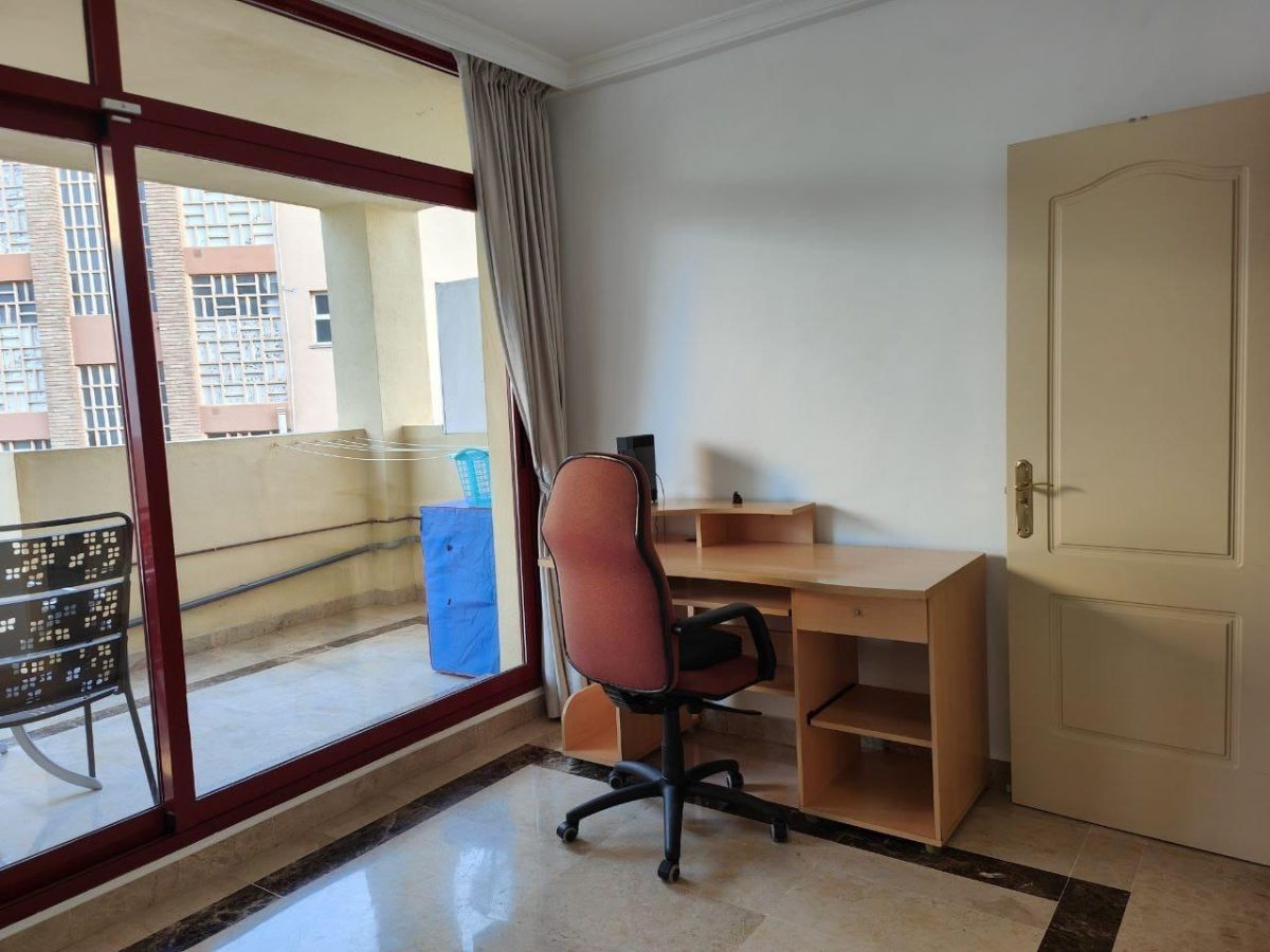 ¡Descubre tu futuro hogar en Benalmádena, a solo 200 metros de la playa! — Foto 2