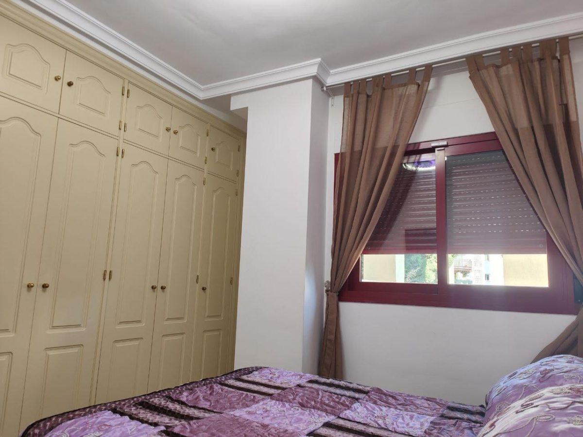 ¡Descubre tu futuro hogar en Benalmádena, a solo 200 metros de la playa! — Foto 21