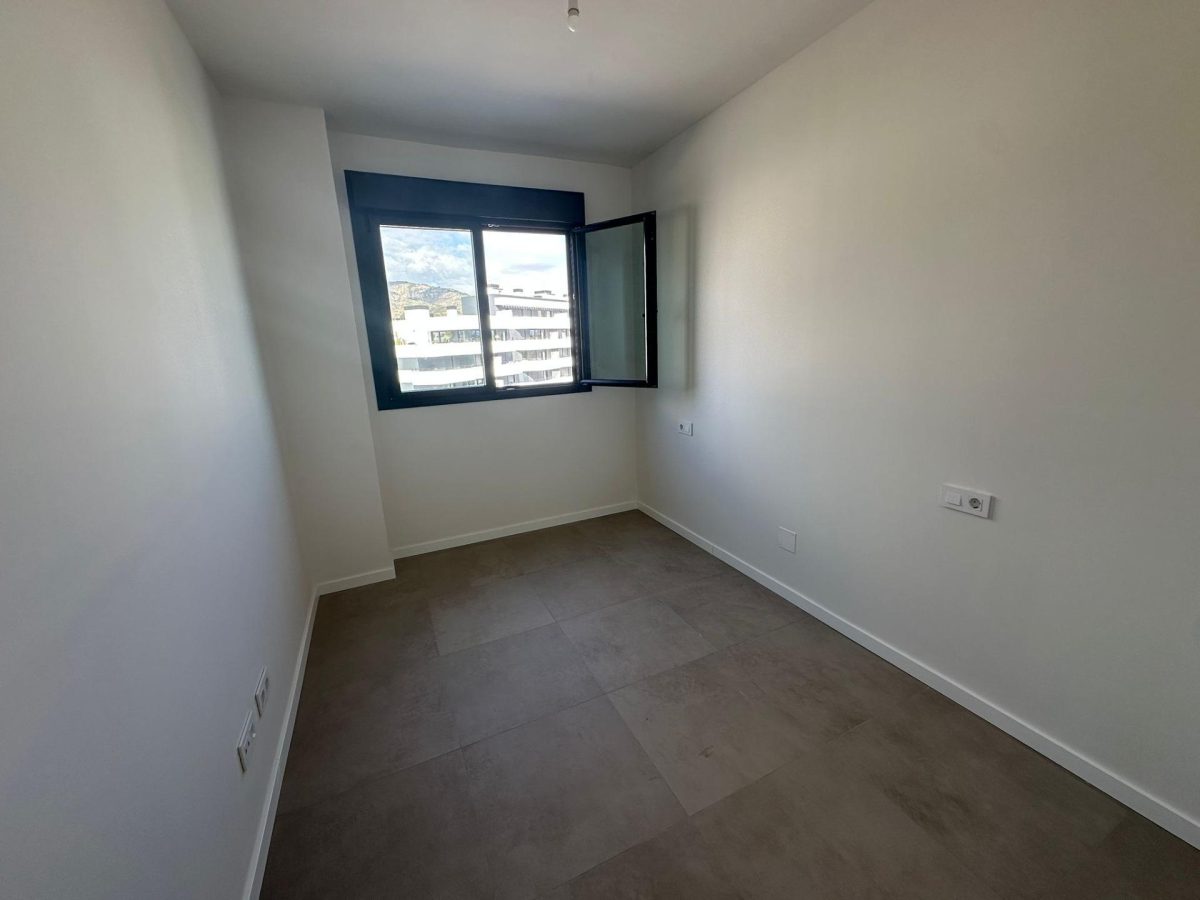 Los Álamos - Ático a estrenar, 4 Dormitorios, Terraza, Piscina, 2 Garajes y Trastero — Foto 24