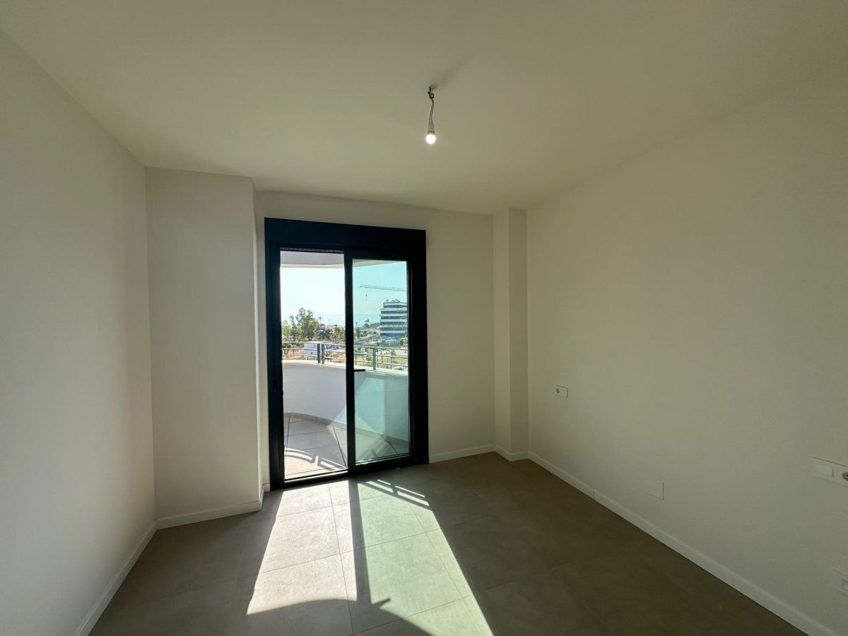 Los Álamos - Ático a estrenar, 4 Dormitorios, Terraza, Piscina, 2 Garajes y Trastero — Foto 20