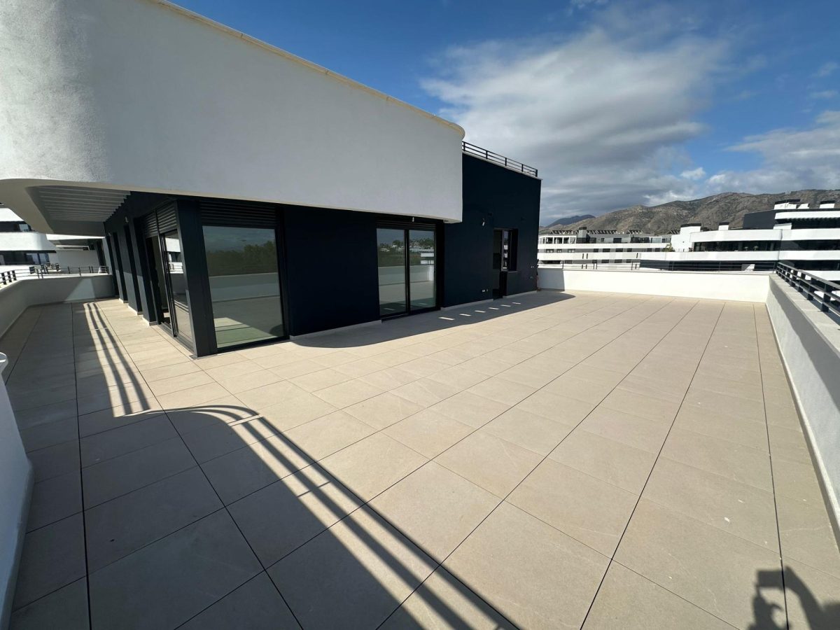 Los Álamos - Ático a estrenar, 4 Dormitorios, Terraza, Piscina, 2 Garajes y Trastero — Foto 28