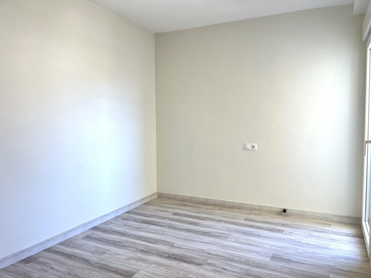 Piso reformado con terraza y parking en Los Boliches — Foto 24