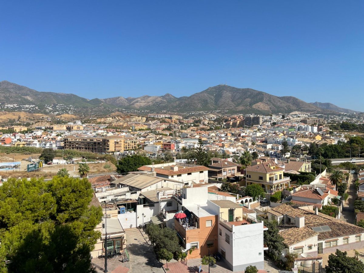 Piso reformado con terraza y parking en Los Boliches — Foto 26