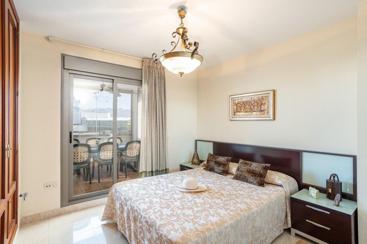 Fuengirola - Piso, 3 Dormitorios, Terraza, Piscina, Garaje y Trastero — Foto 11