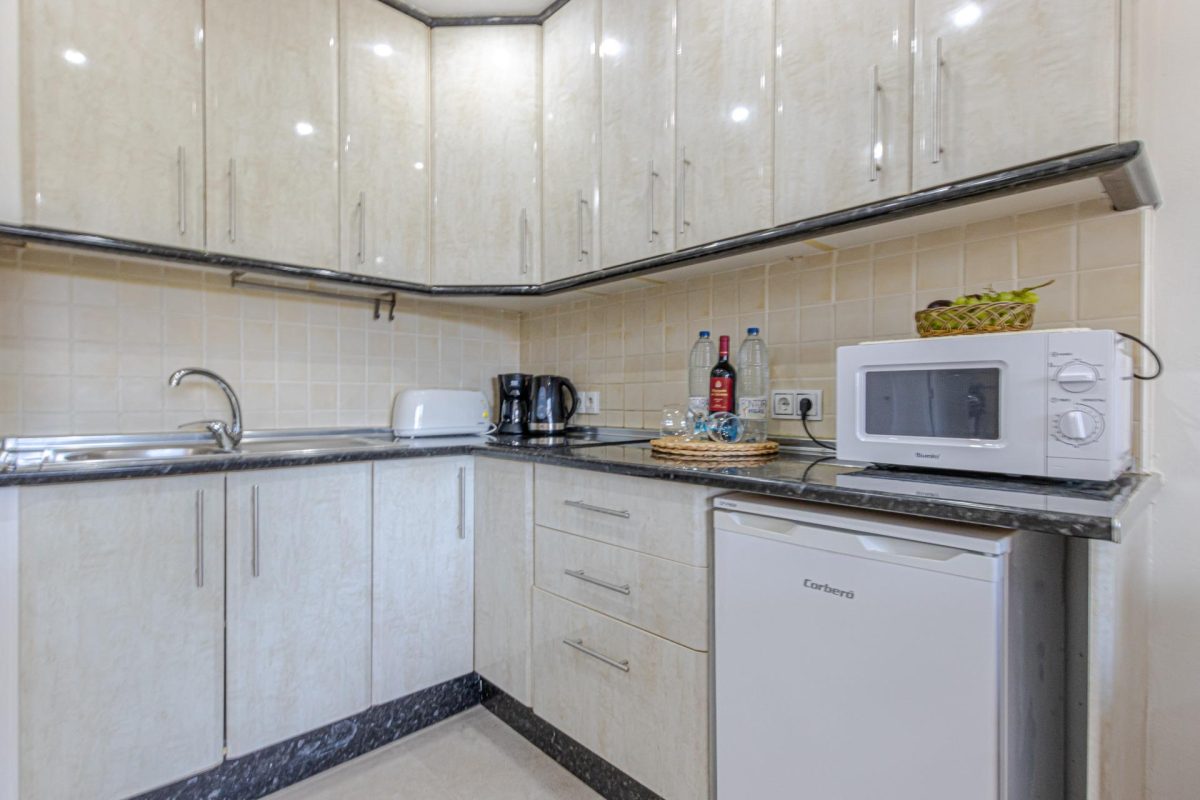 1 DORMITORIO EN BENAL BEACH !! — Foto 19