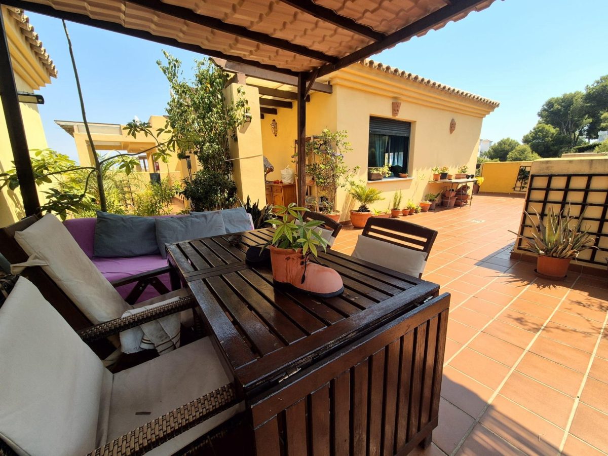 Riviera del Sol - Ático, 2 Dormitorios, Terraza, Piscina y Jardín — Foto 3