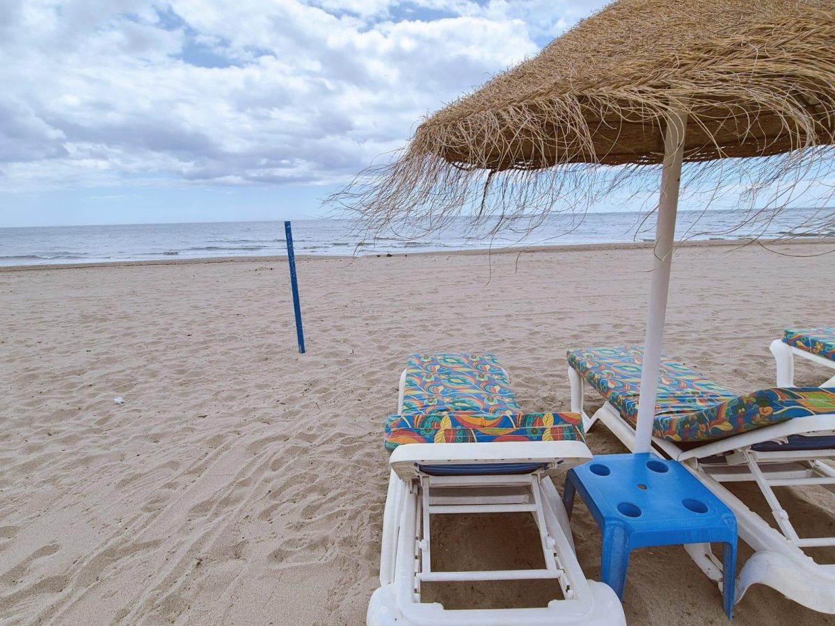 Fuengirola - Piso Planta Baja, 2 Dormitorios, Piscina, Parking, 1ª Línea de Playa — Foto 23
