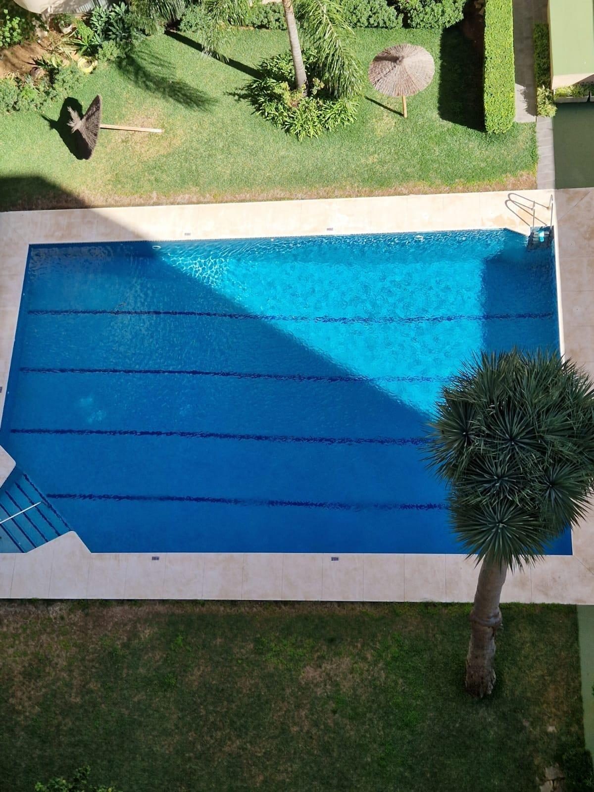 Marbella - Piso 3 Dormitorios, Garaje, Trastero, Piscina Comunitaria — Foto 6