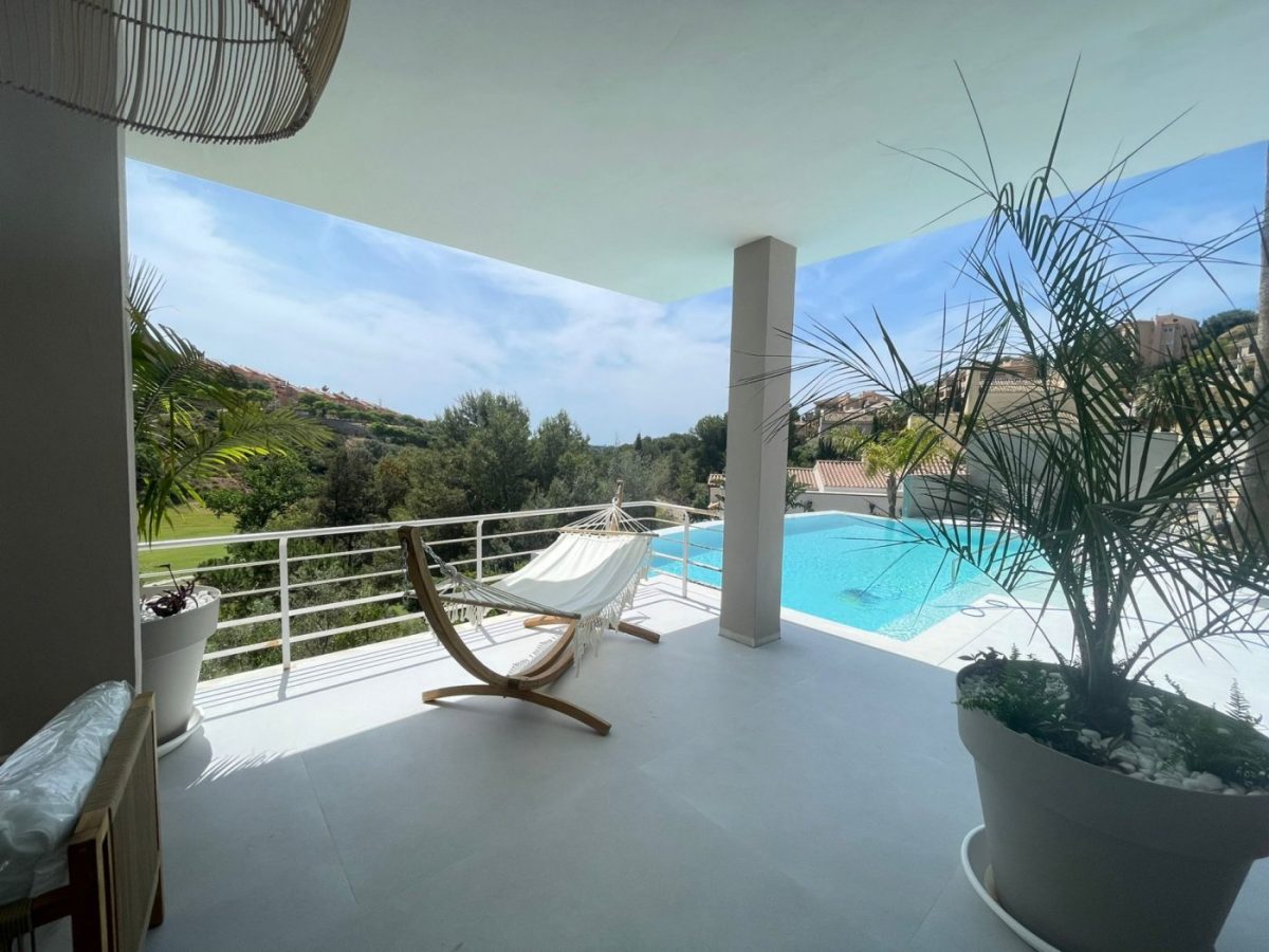 La Quinta Golf-Elviria-Marbella Exclusiva Villa 7 Dormitorios, Garaje y Piscina — Foto 7