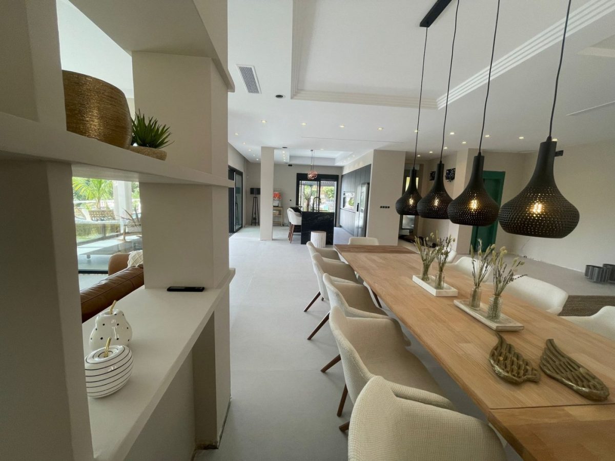 La Quinta Golf-Elviria-Marbella Exclusiva Villa 7 Dormitorios, Garaje y Piscina — Foto 5
