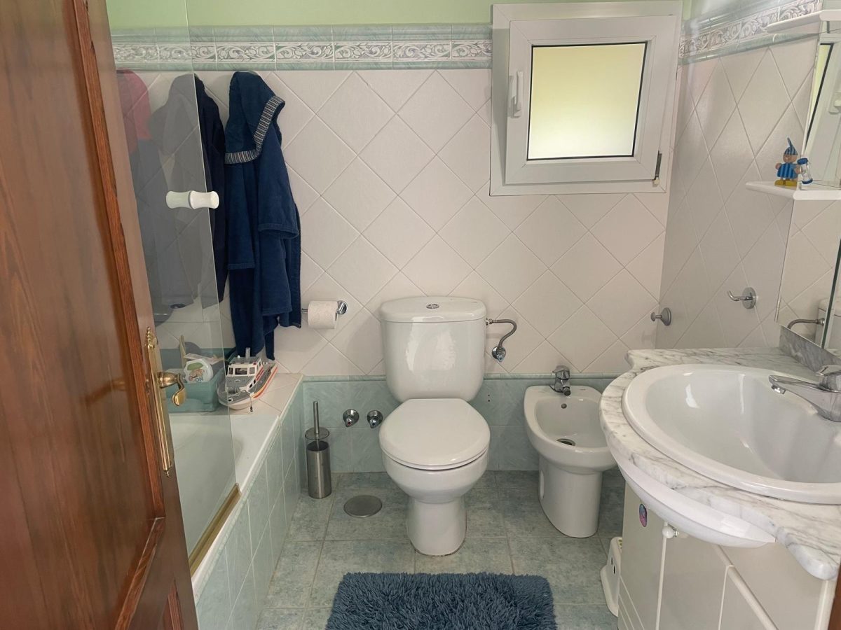 Alhaurín de la Torre - Chalet, 6 Dormitorios, Piscina, Apartamento Independiente — Foto 17