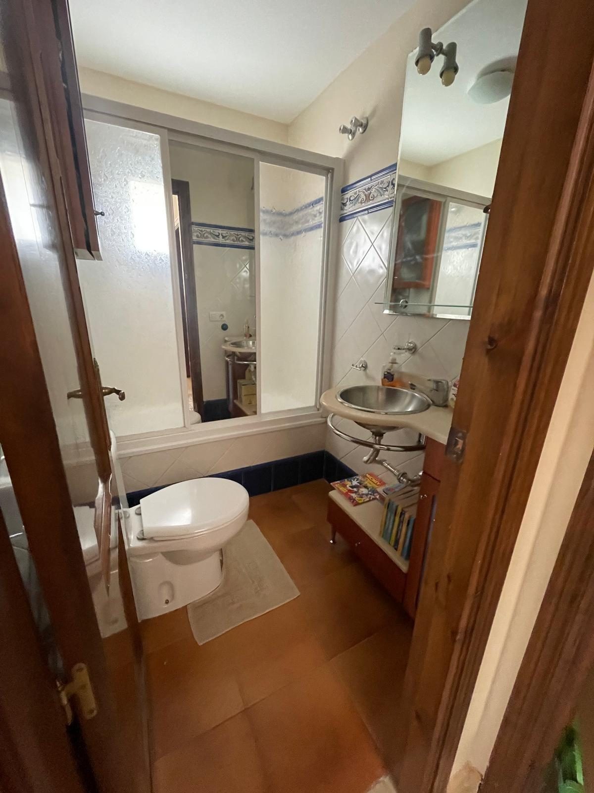 Alhaurín de la Torre - Chalet, 6 Dormitorios, Piscina, Apartamento Independiente — Foto 19