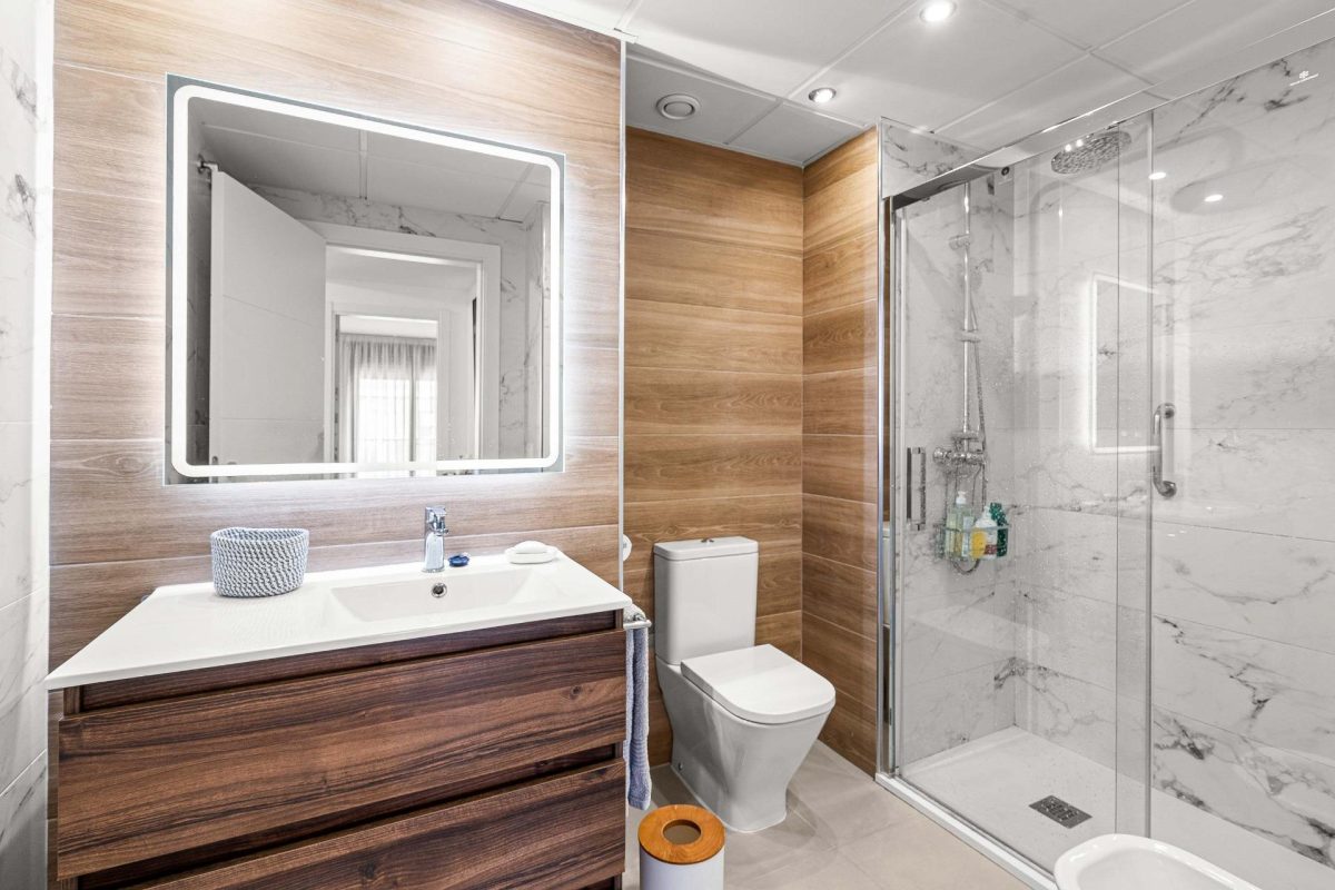 Fuengirola Centro - Pisazo de 1 Dormitorio, Trastero, Excelentes Calidades — Foto 10