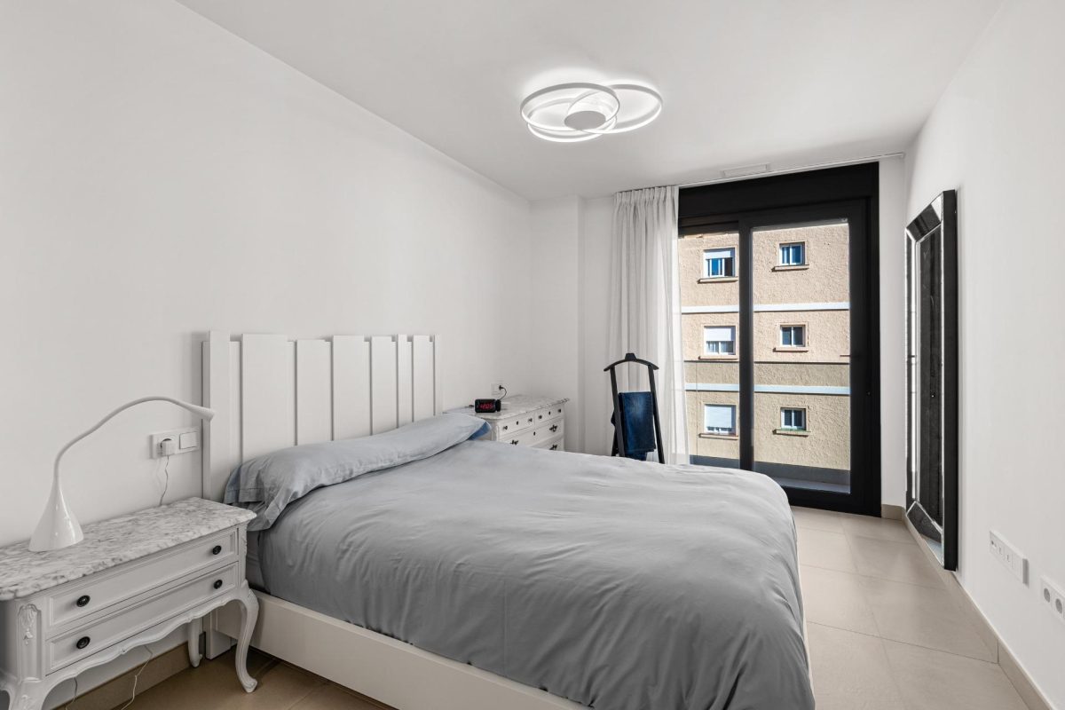 Fuengirola Centro - Pisazo de 1 Dormitorio, Trastero, Excelentes Calidades — Foto 7
