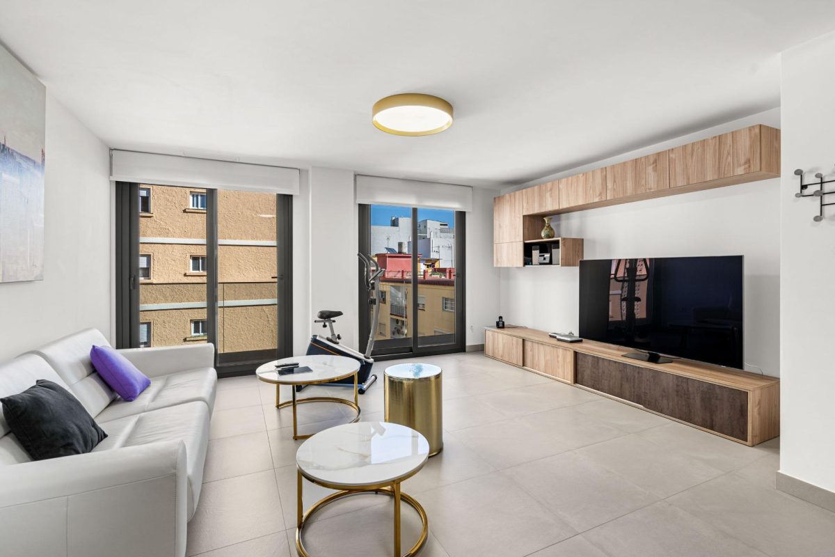 Fuengirola Centro - Pisazo de 1 Dormitorio, Trastero, Excelentes Calidades — Foto 6