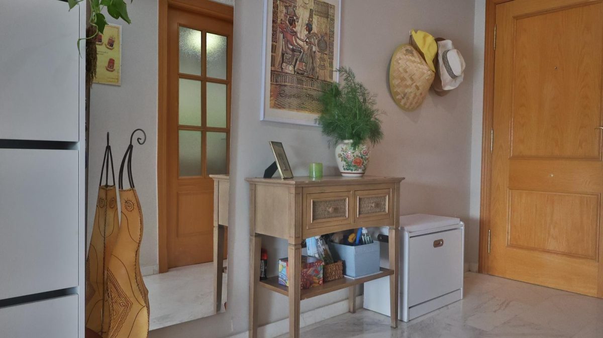 Ático Dúplex en Teatinos con Solárium Privado de 41 m² | 3 Dormitorios + Garaje y Trastero — Foto 8