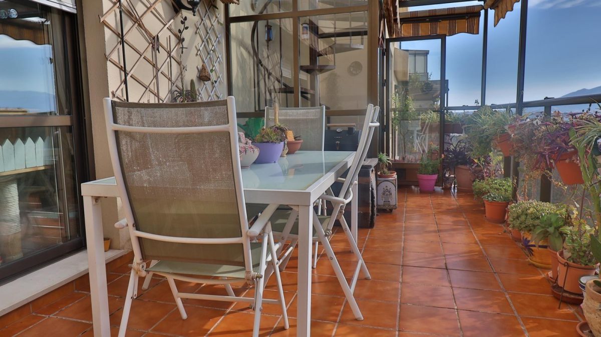 Ático Dúplex en Teatinos con Solárium Privado de 41 m² | 3 Dormitorios + Garaje y Trastero — Foto 2