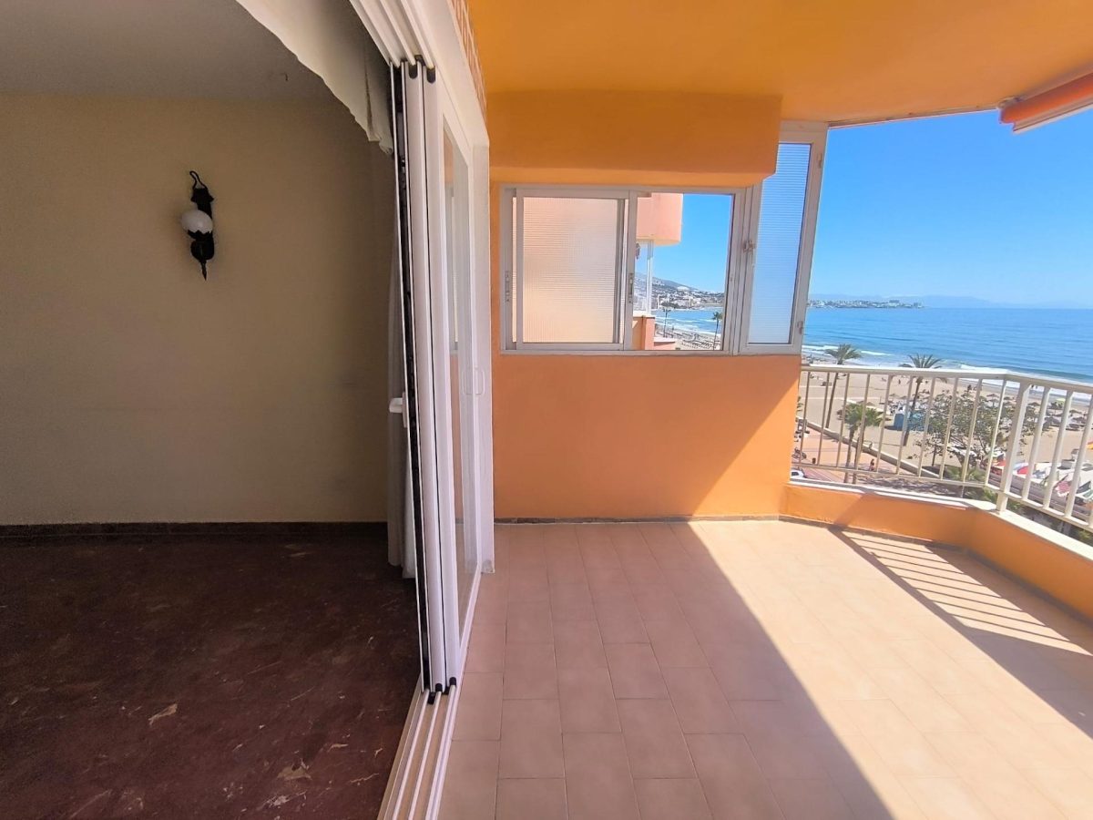 Fuengirola Primera Línea Playa - Piso 2 Dormitorios Vistas al Mar — Foto 16