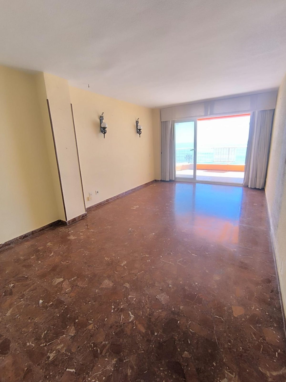 Fuengirola Primera Línea Playa - Piso 2 Dormitorios Vistas al Mar — Foto 4