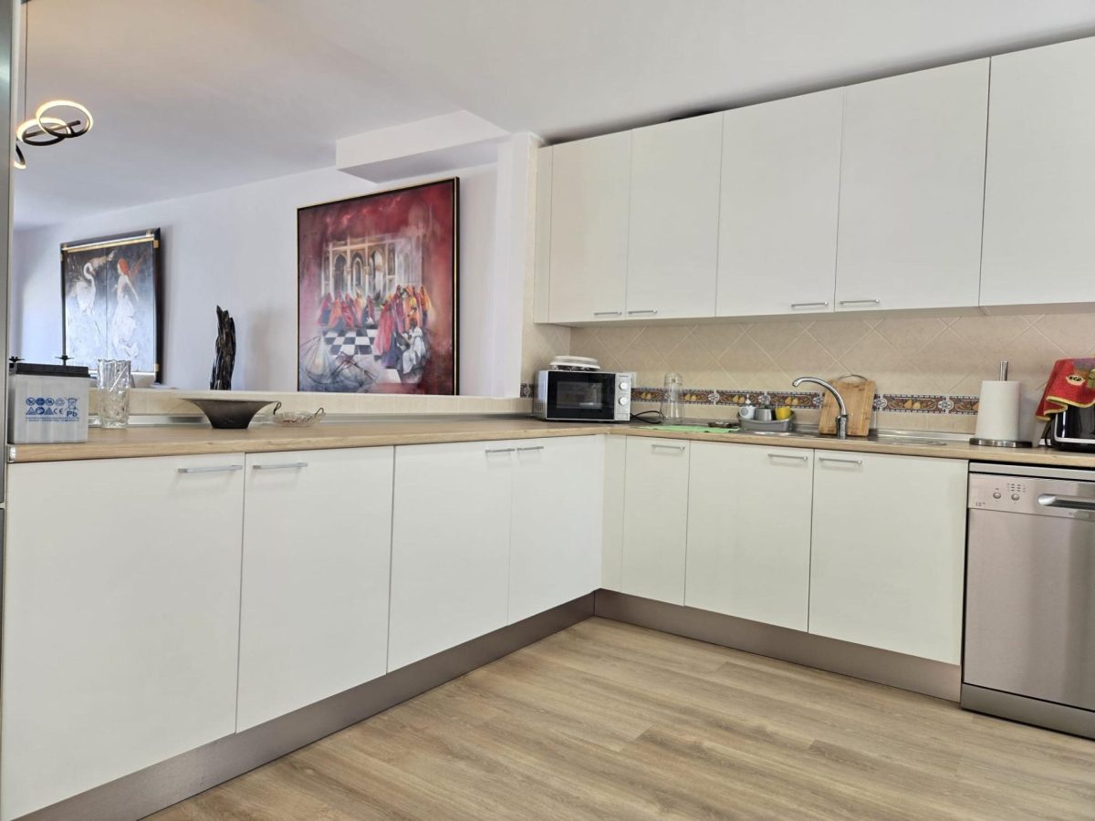Los Boliches - Gran Adosada 4 Dormitorios, Piscina, Parking y Trastero Fuengirola — Foto 4