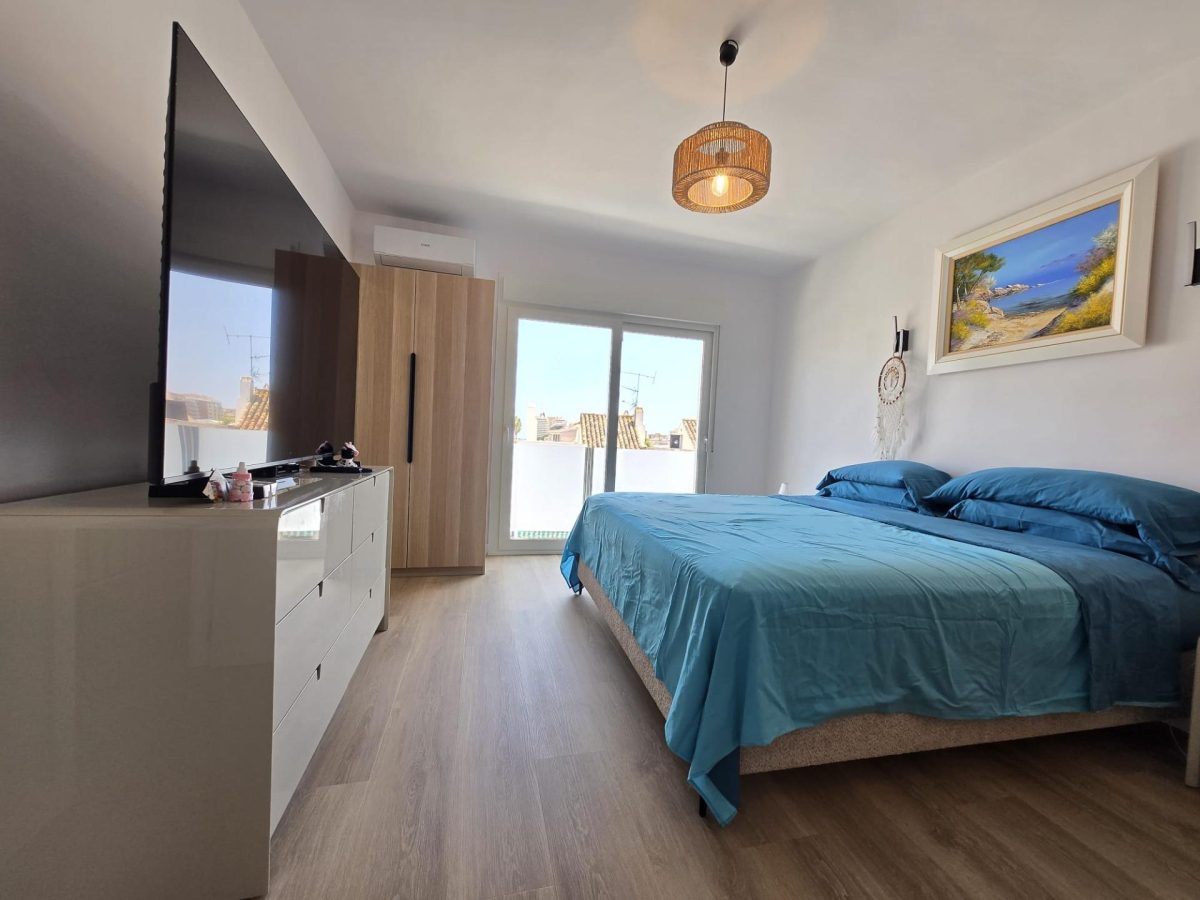 Los Boliches - Gran Adosada 4 Dormitorios, Piscina, Parking y Trastero Fuengirola — Foto 9