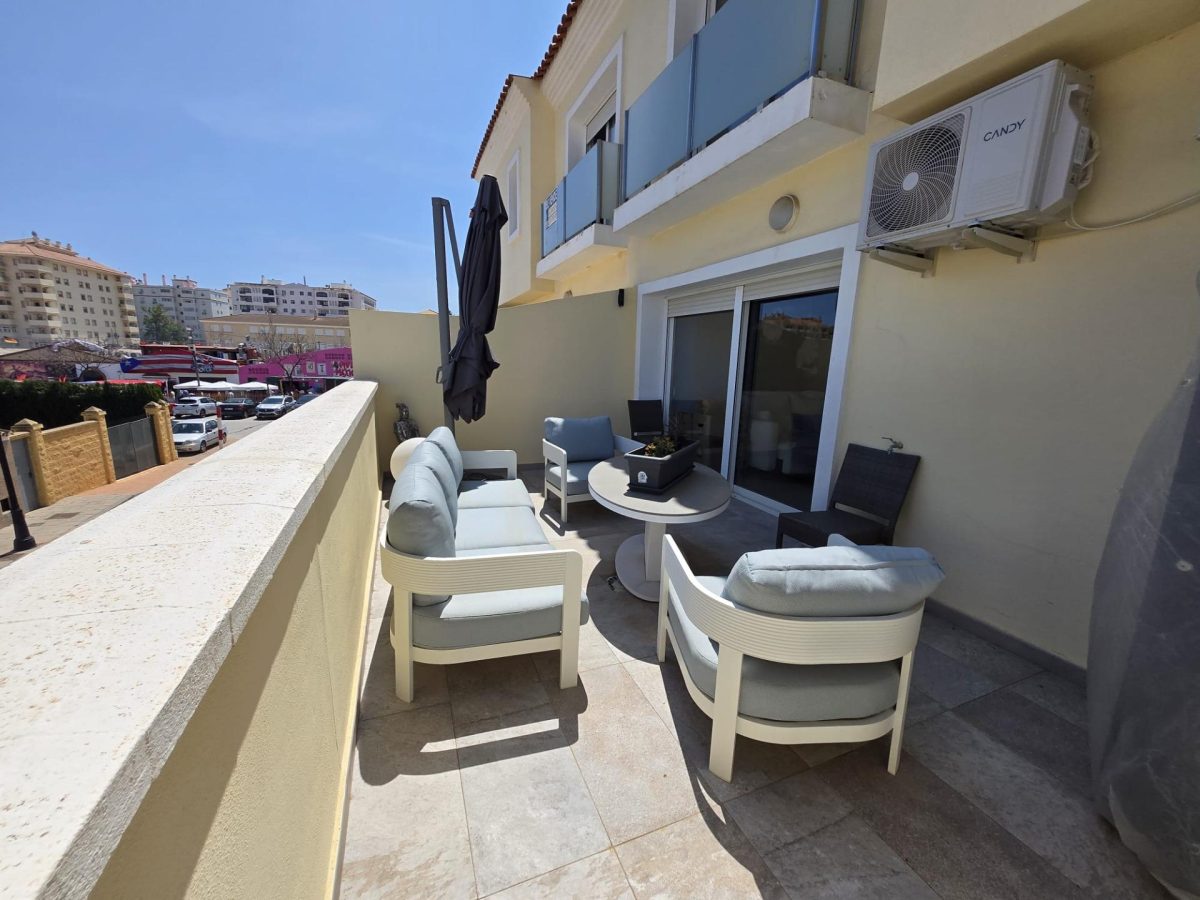 Los Boliches - Gran Adosada 4 Dormitorios, Piscina, Parking y Trastero Fuengirola — Foto 7