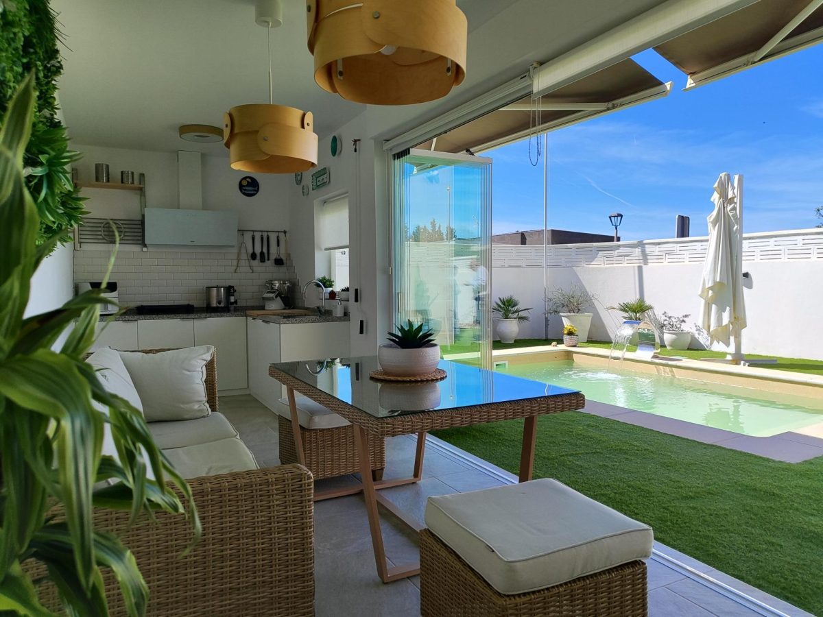 La Sierrezuela - Villa una planta 4 Dormitorios, Garaje, Piscina, Jardín — Foto 4