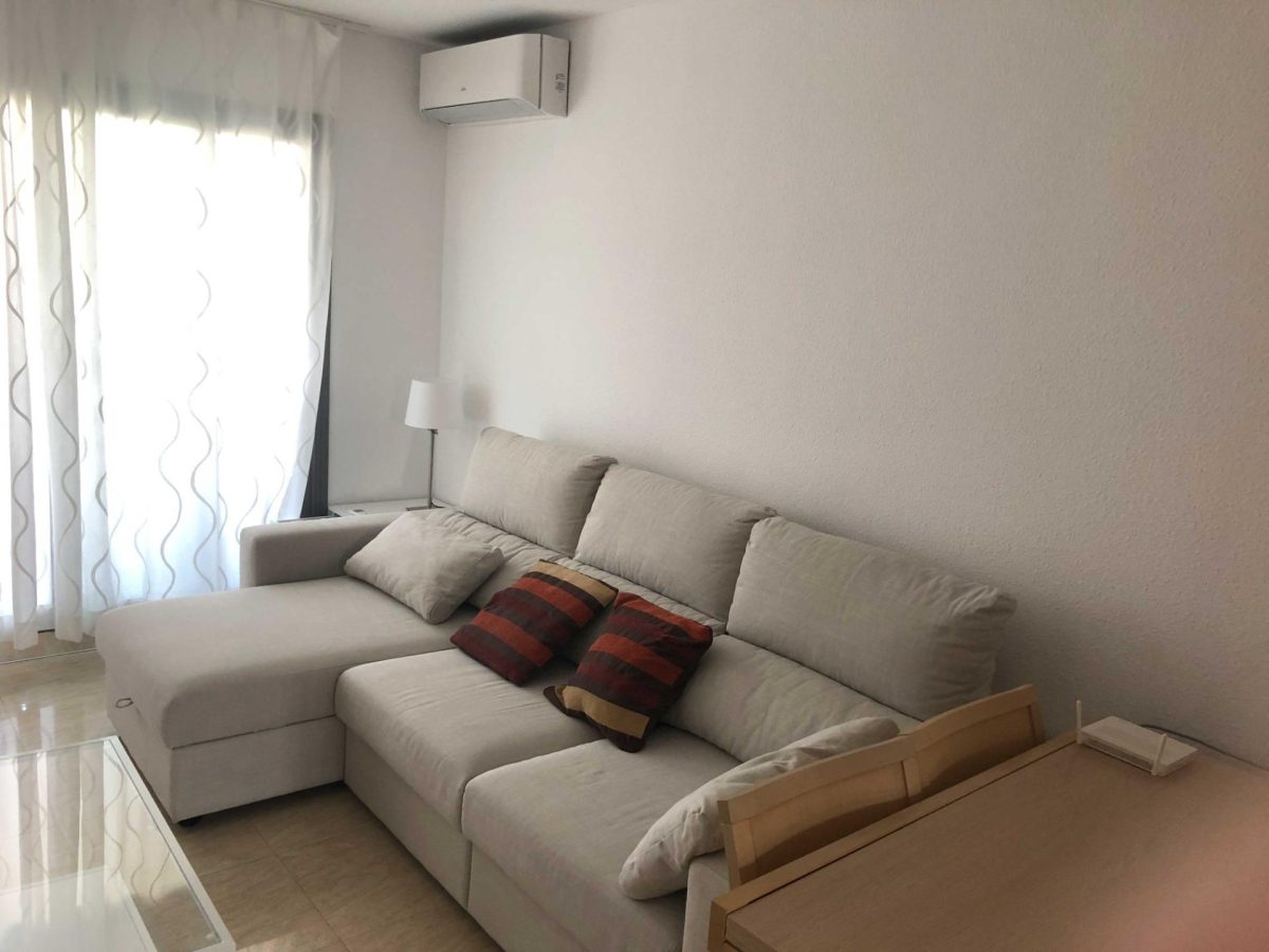 C.Comercial Miramar - Pisazo 1 Dormitorio, Garaje, Trastero, Piscina, Zona Infantil — Foto 3
