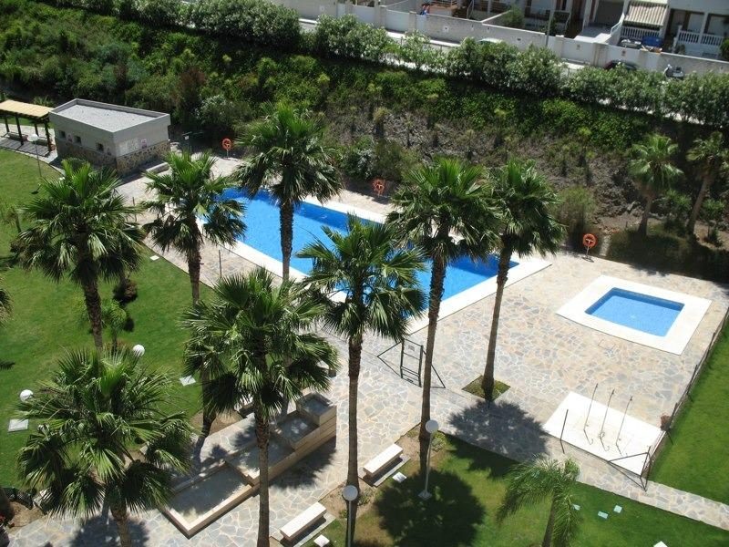 C.Comercial Miramar - Pisazo 1 Dormitorio, Garaje, Trastero, Piscina, Zona Infantil — Foto 19