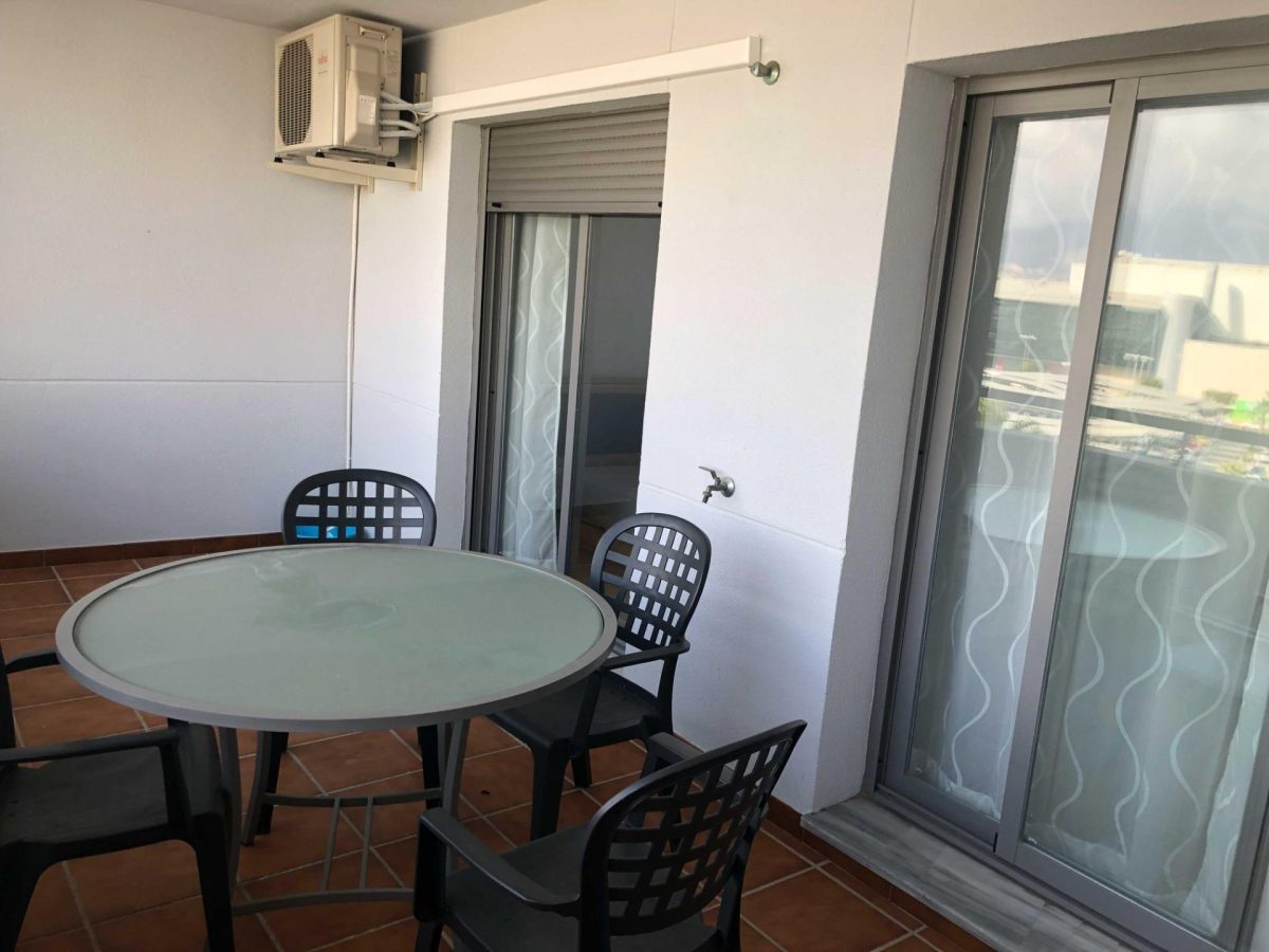 C.Comercial Miramar - Pisazo 1 Dormitorio, Garaje, Trastero, Piscina, Zona Infantil — Foto 12