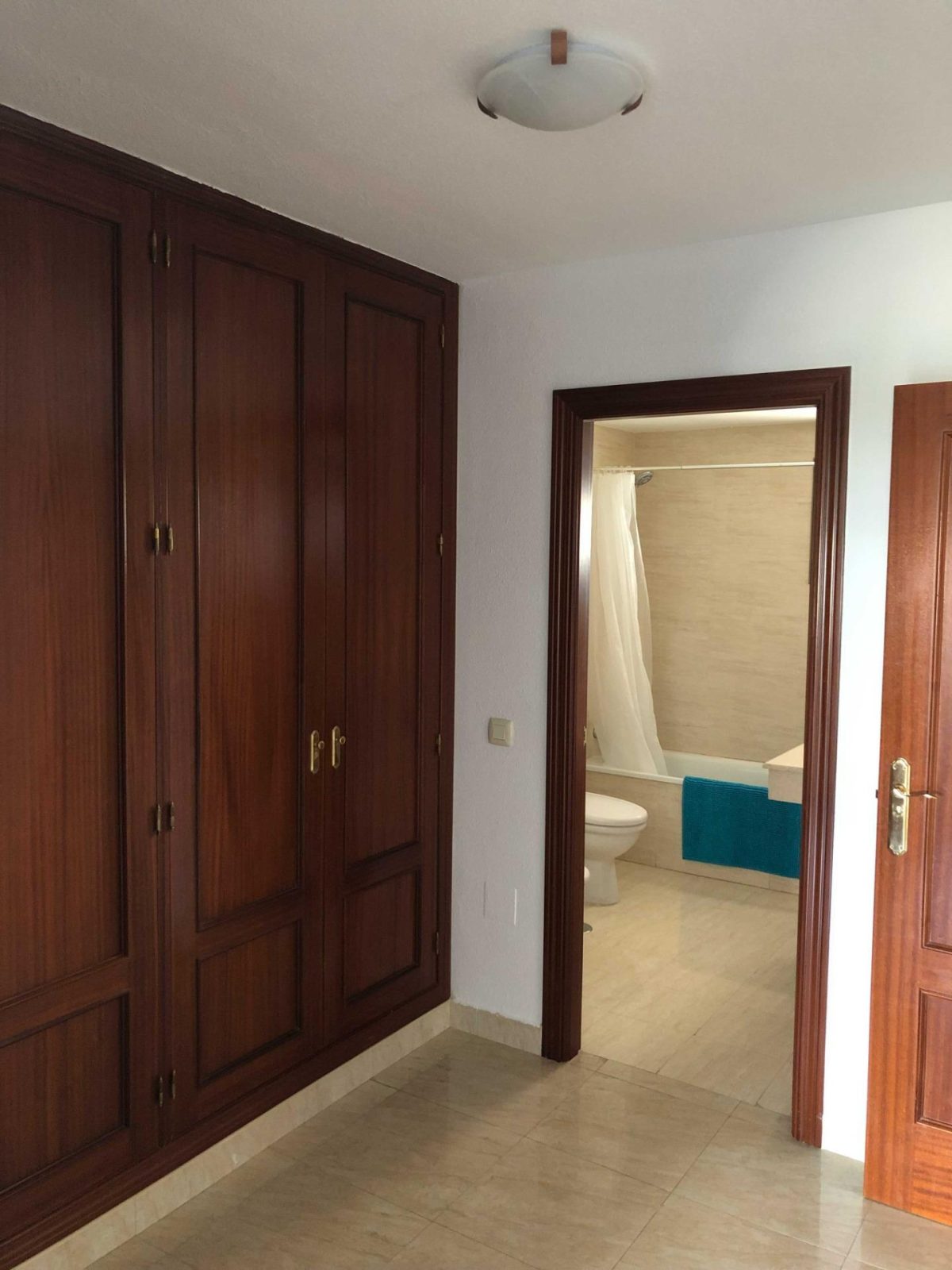 C.Comercial Miramar - Pisazo 1 Dormitorio, Garaje, Trastero, Piscina, Zona Infantil — Foto 11