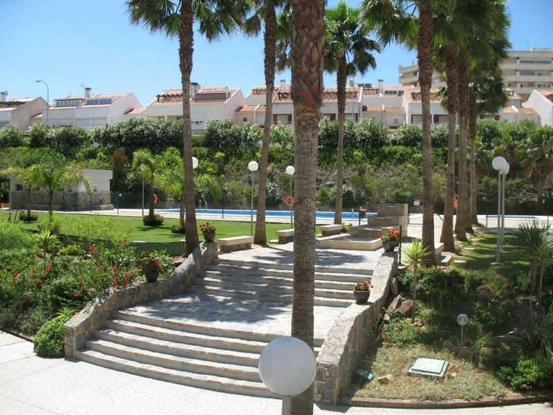C.Comercial Miramar - Pisazo 1 Dormitorio, Garaje, Trastero, Piscina, Zona Infantil — Foto 18