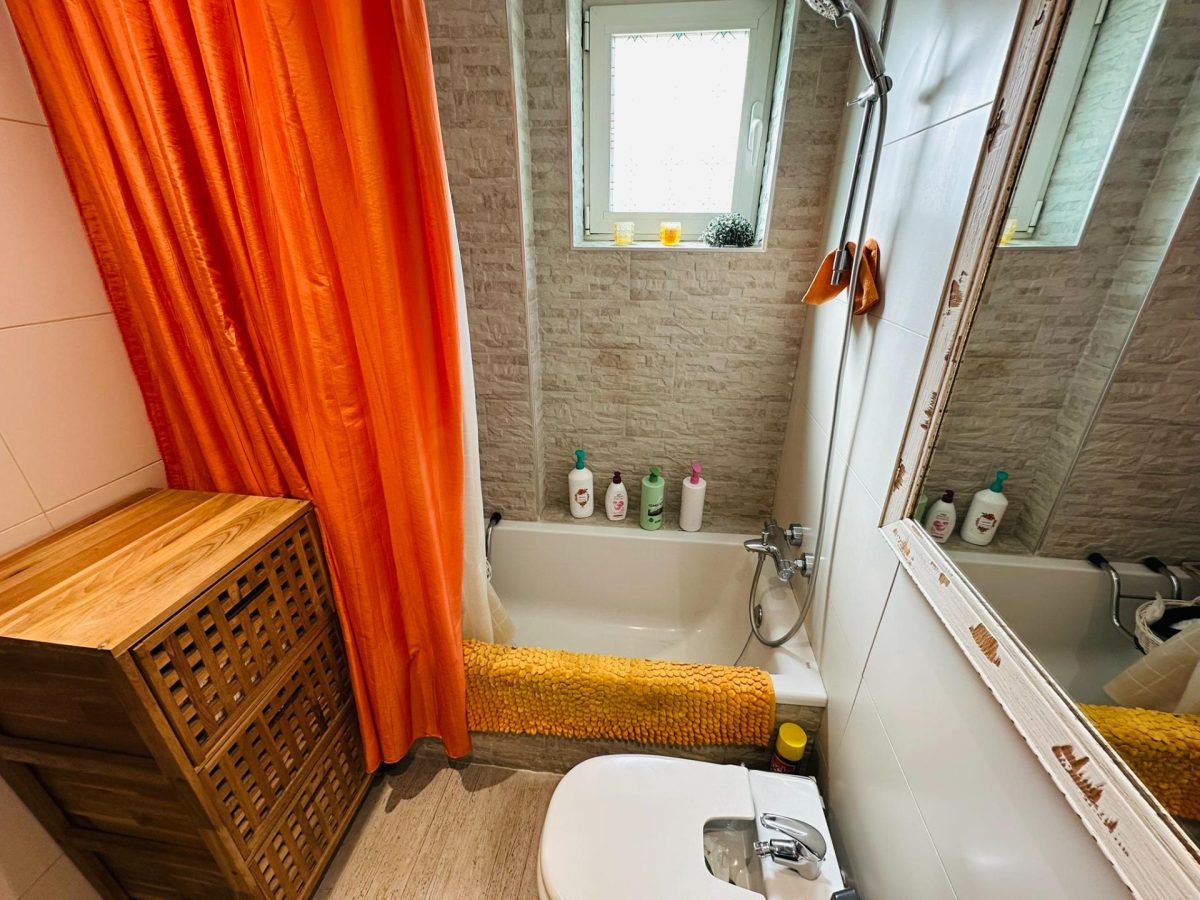 Fuengirola, Zona Miramar - Pisazo Reformado 3 Dormitorios, Piscina, Jardines y Parking Comunitarios — Foto 19