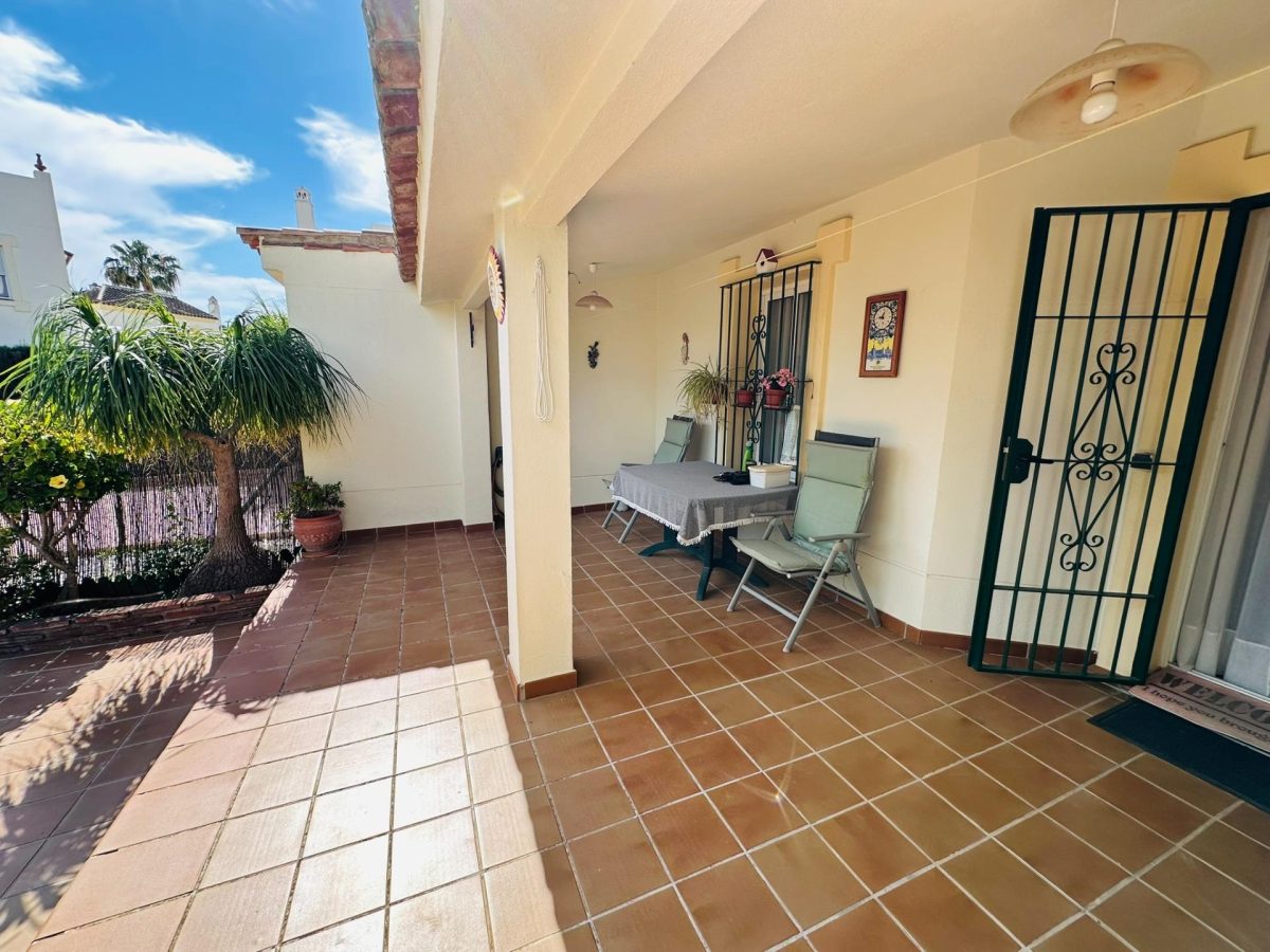 La Sierrezuela - Adosada de 2 Dormitorios, Garaje Privado, 3 Piscinas, Pista de Padel, Gran Terraza — Foto 27
